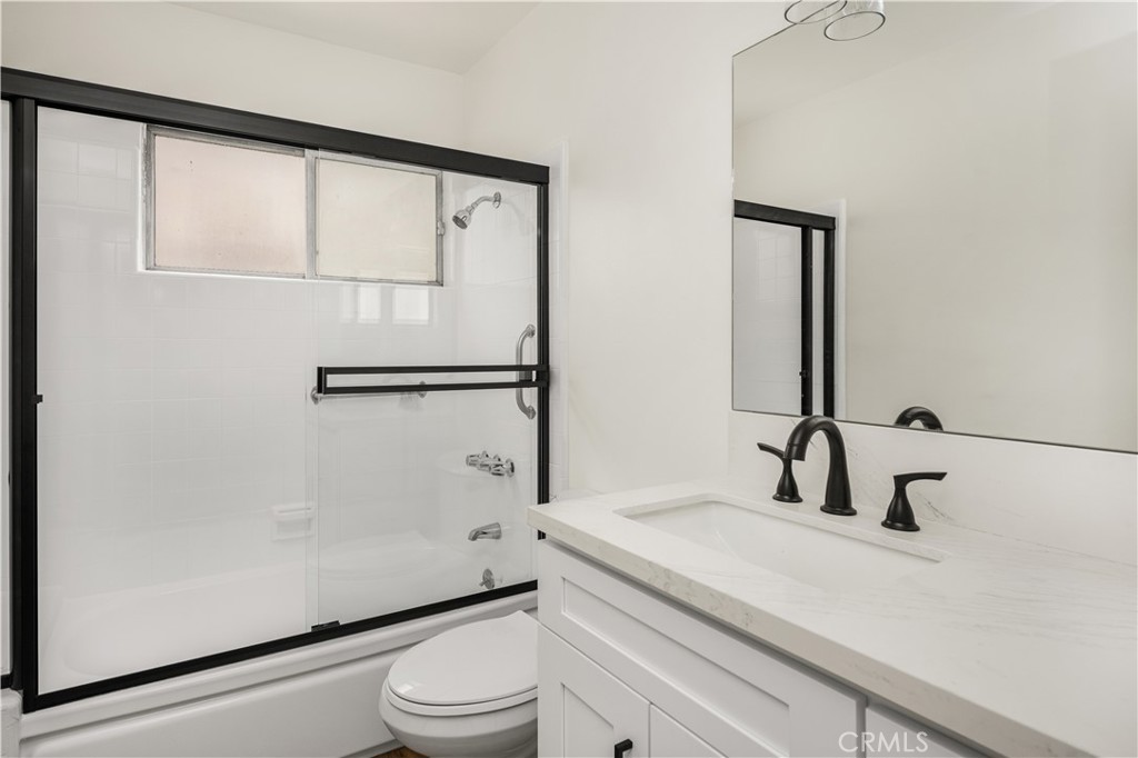 12408 Archwood Property Photo 41