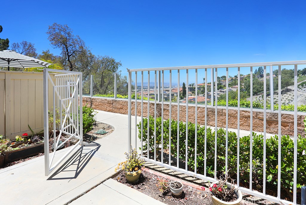 19651 Orviento Property Photo 2