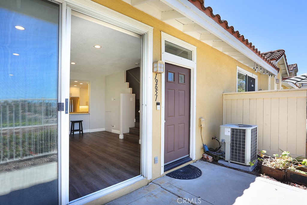 19651 Orviento Property Photo 4