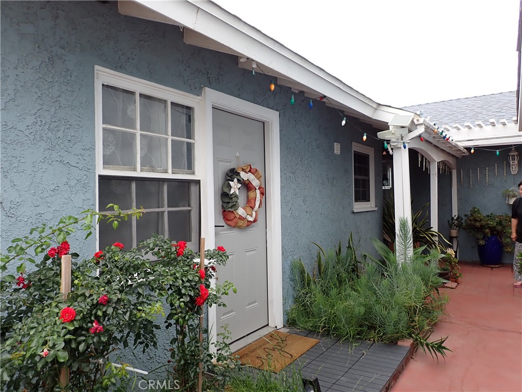 17101 Hague Property Photo 3