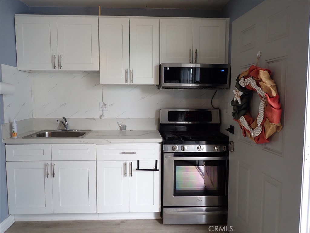 17101 Hague Property Photo 5