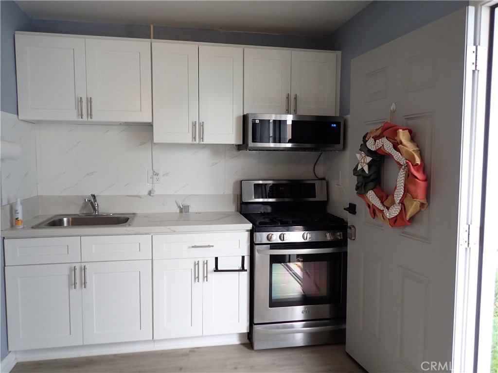 17101 Hague Property Photo 6