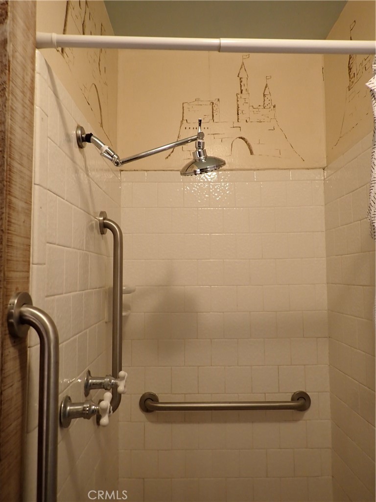 17101 Hague Property Photo 14