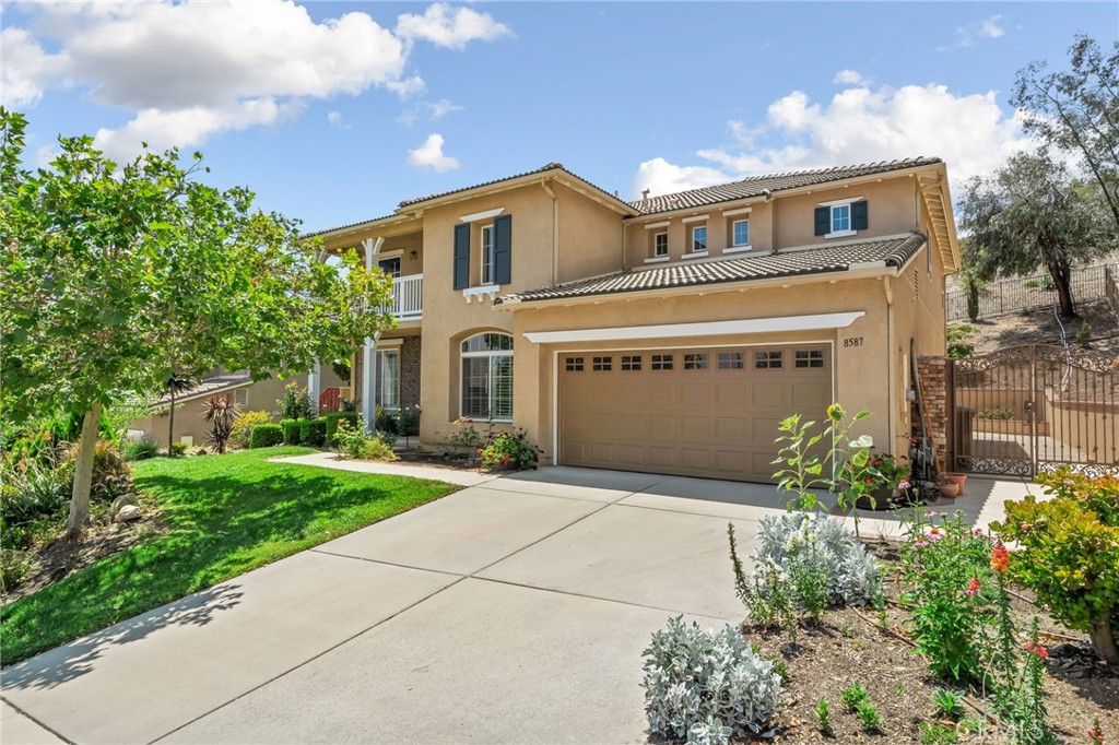 8587 Hunt Canyon Property Photo 3