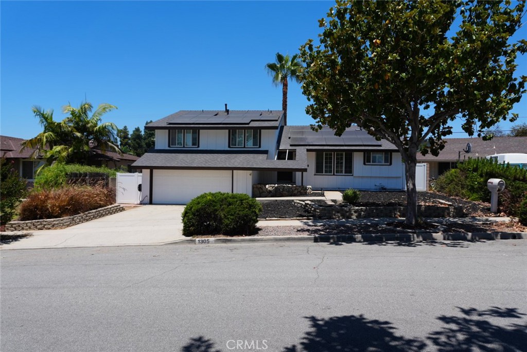 1305 Wickford Property Photo 3