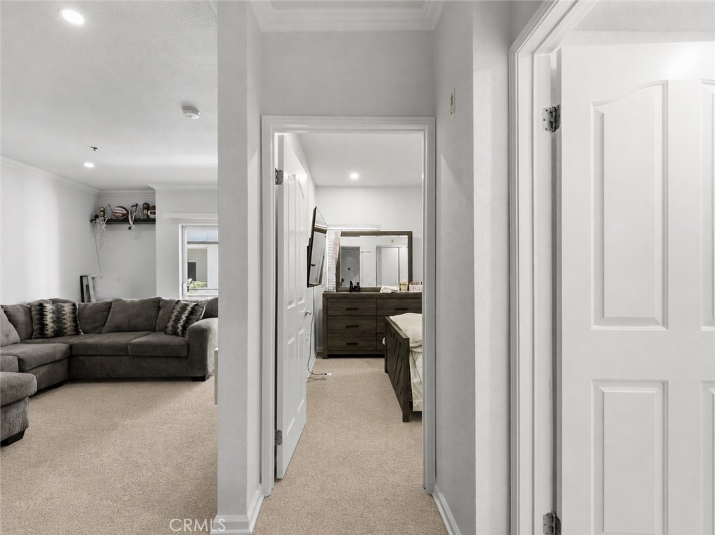838 Pine 215 Property Photo 10