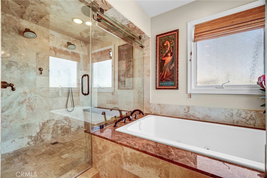 42 56th Pl Property Photo 28
