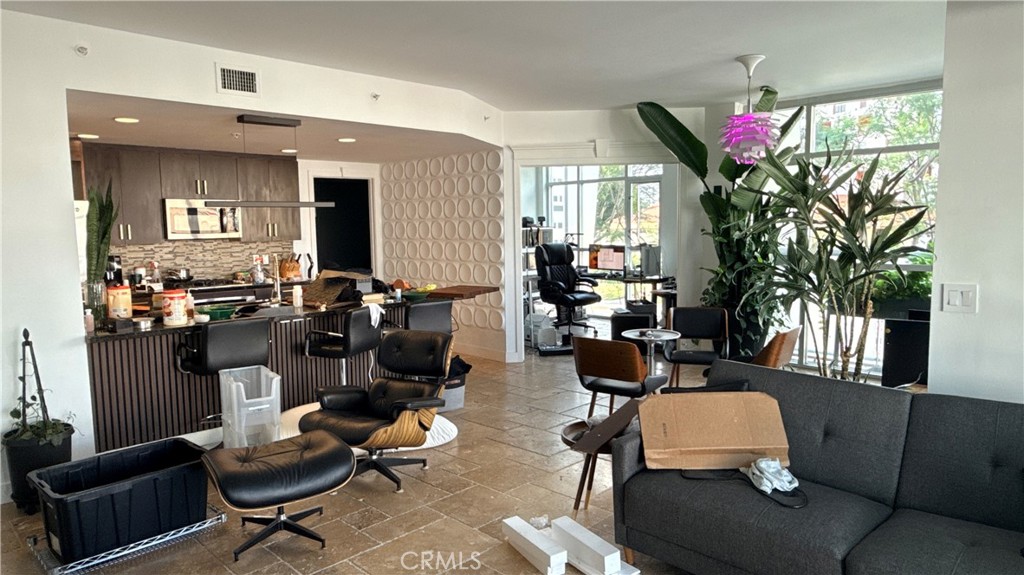 3812 Park Boulevard 206 Property Photo 4