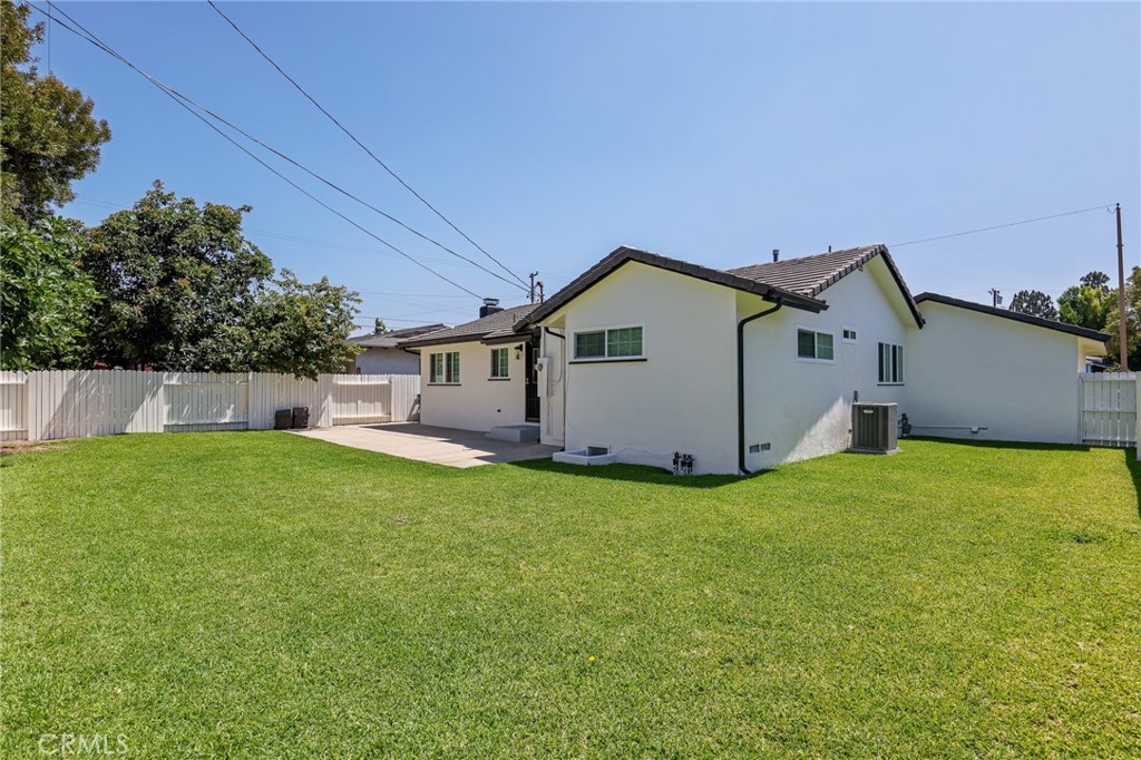424 S Lilac Property Photo 23