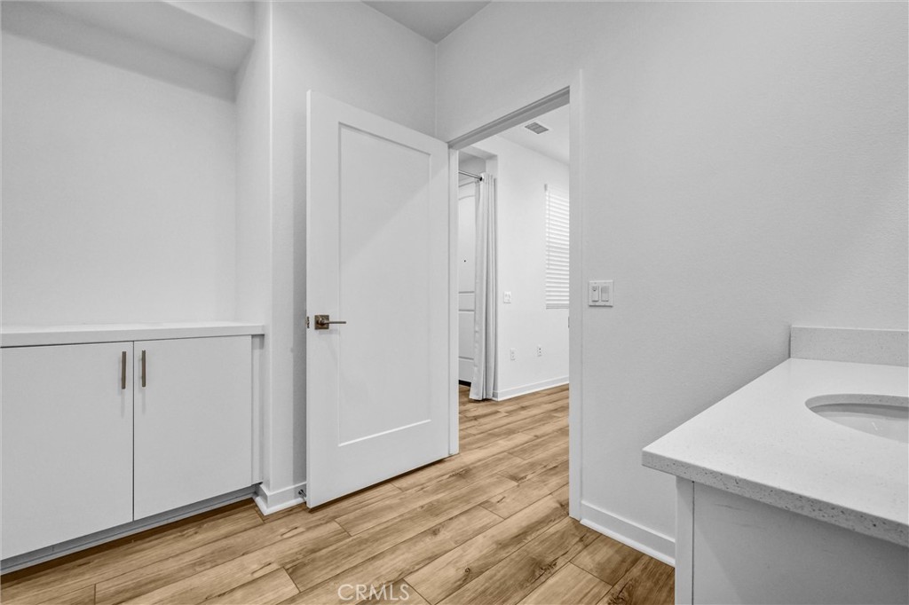 575 S Mosaic Property Photo 8
