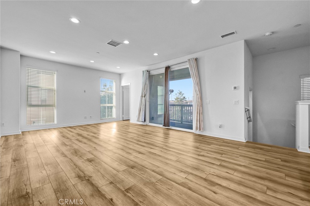575 S Mosaic Property Photo 9