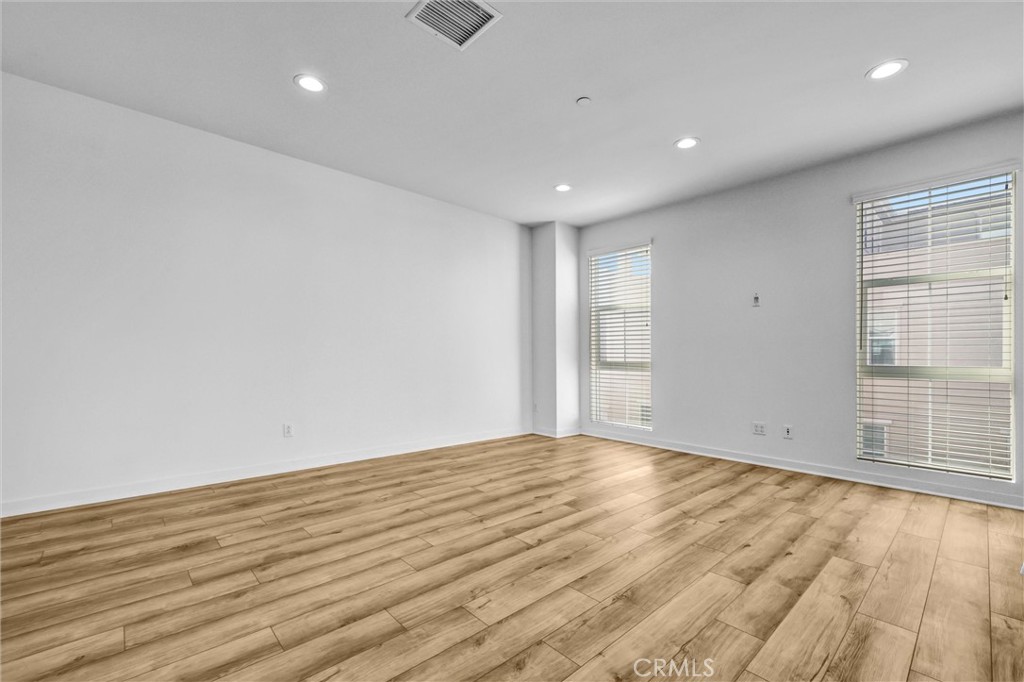 575 S Mosaic Property Photo 11