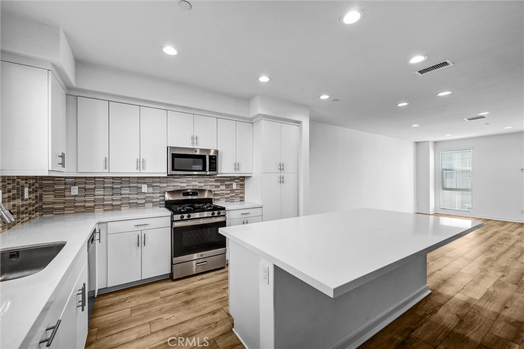 575 S Mosaic Property Photo 18