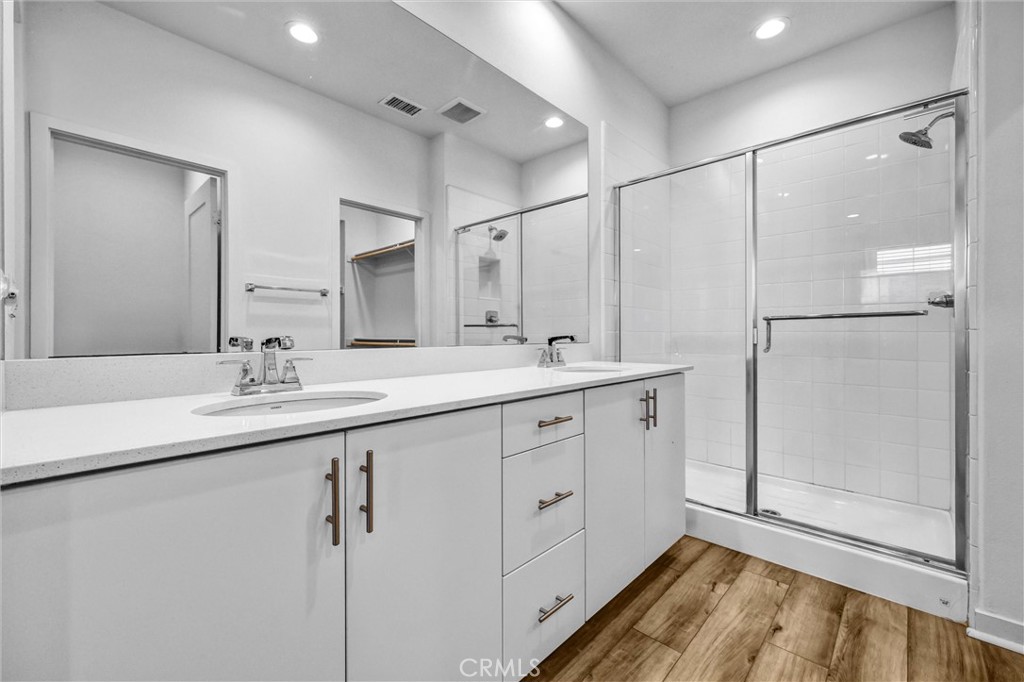 575 S Mosaic Property Photo 25