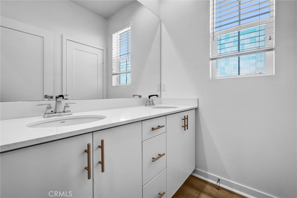 575 S Mosaic Property Photo 30