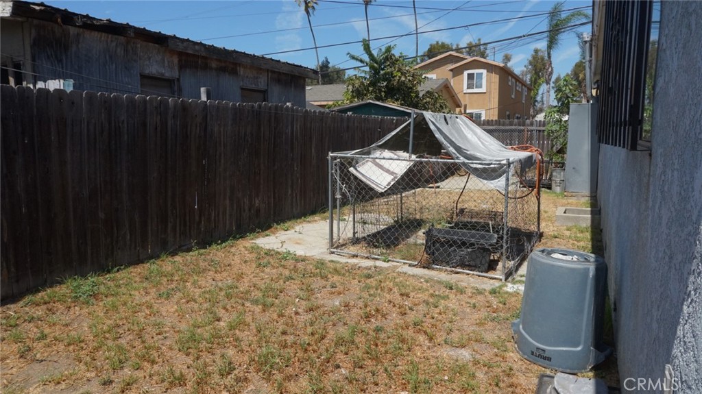 11167 S San Pedro Property Photo 7