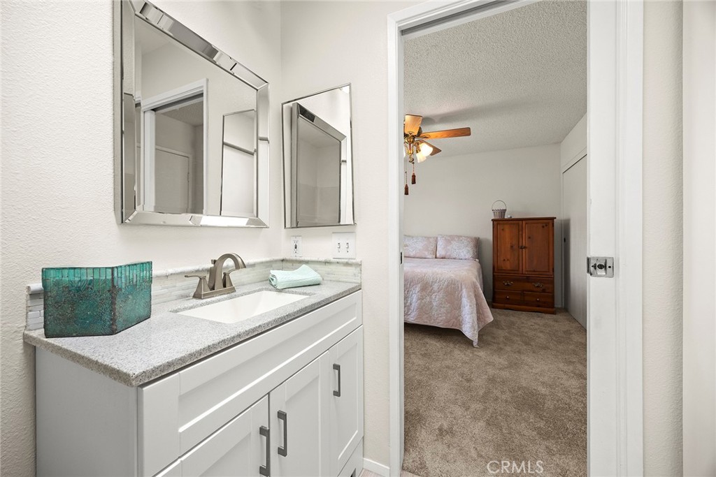 4678 Lakeview 1 Property Photo 12