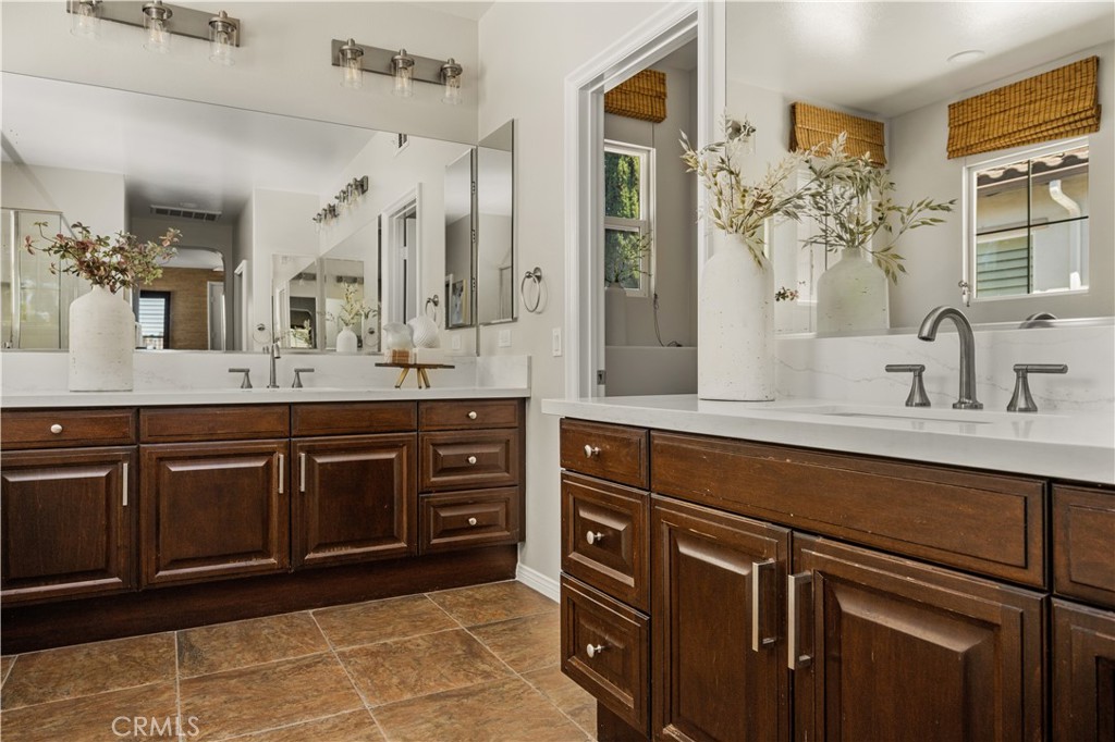6 Thorn Hill Property Photo 19