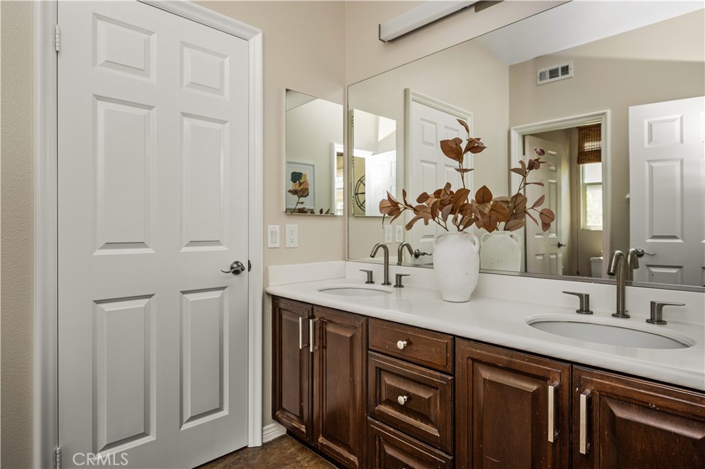 6 Thorn Hill Property Photo 22