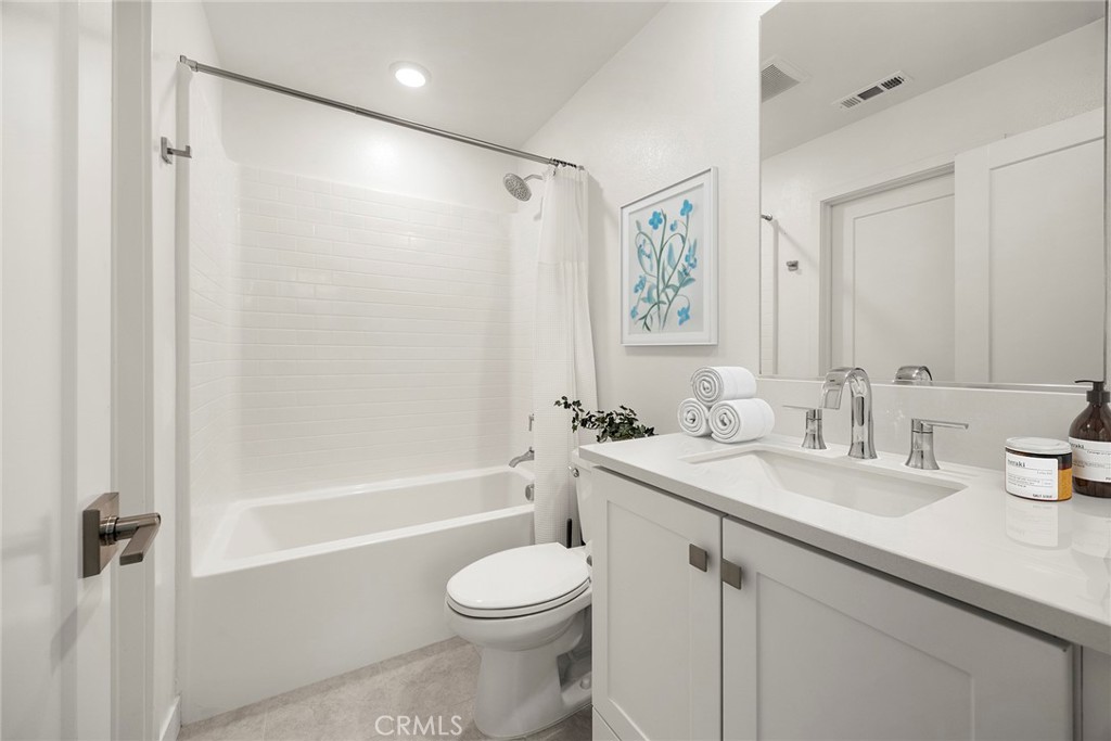 1874 S Westside Drive 38 Property Photo 12