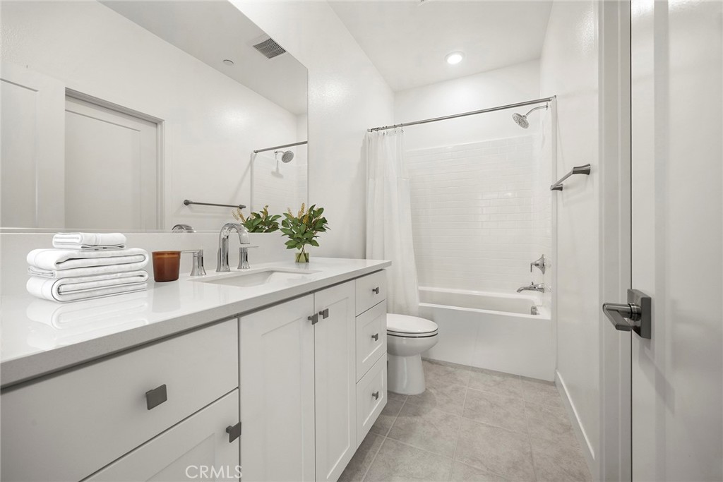 1874 S Westside Drive 38 Property Photo 17