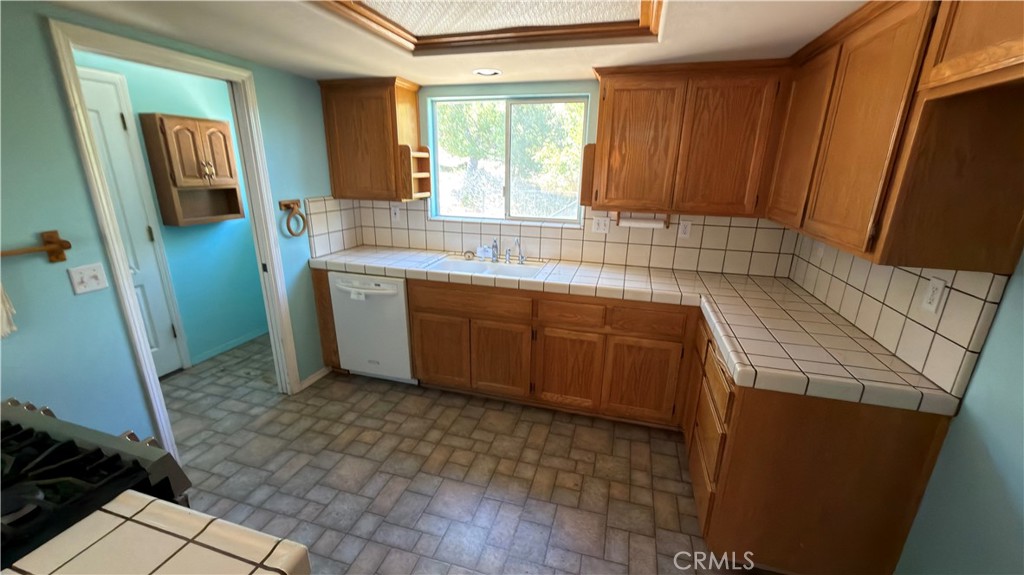 9205 Corona Property Photo 3