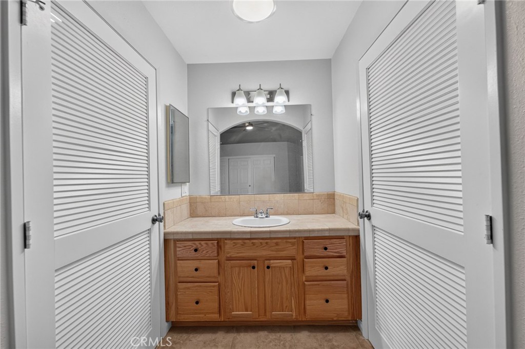 66055 4th Street Property Photo 8