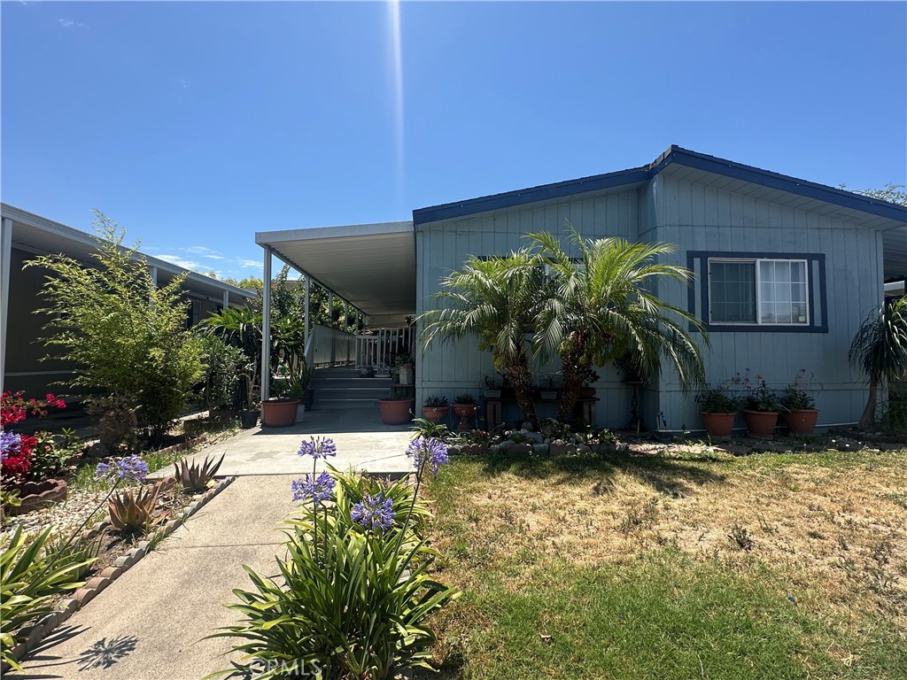 8200 Bolsa Ave Spc #107 Property Photo 2
