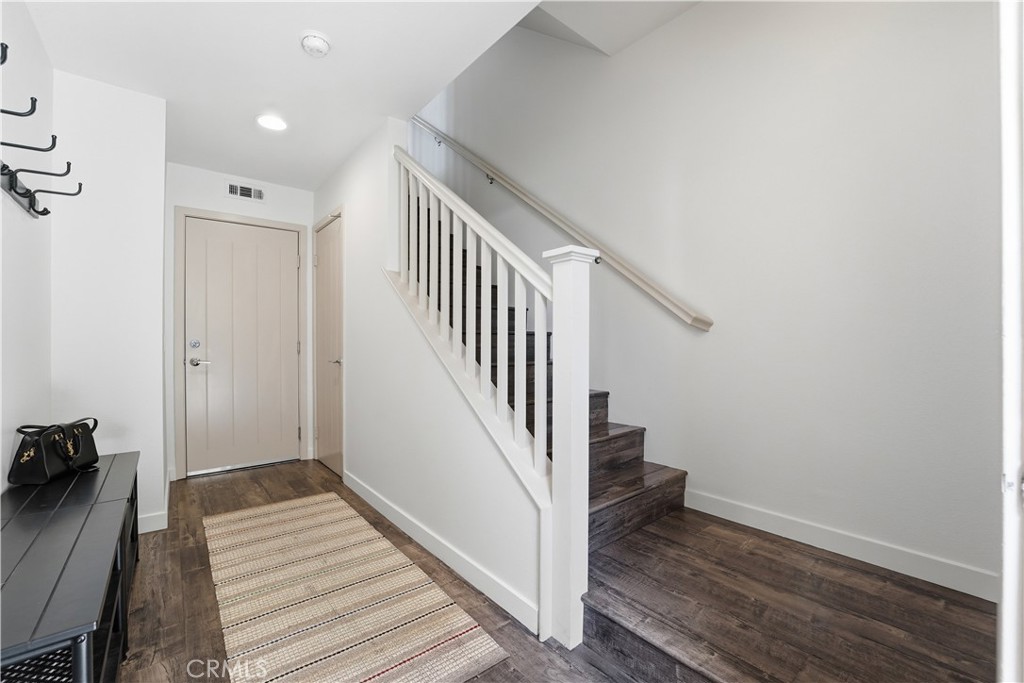 809 S Anaheim Boulevard 101 Property Photo 16