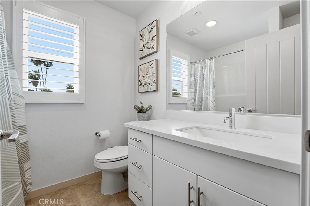 809 S Anaheim Boulevard 101 Property Photo 25