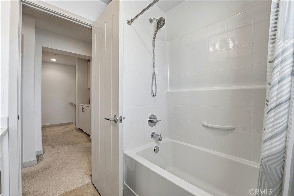 809 S Anaheim Boulevard 101 Property Photo 26
