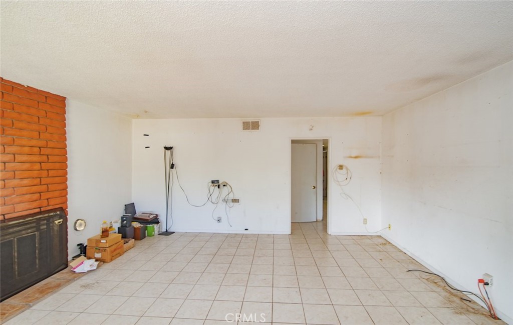 4427 W 166th Property Photo 10