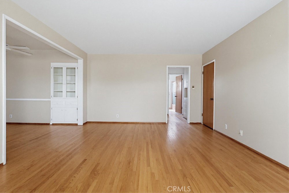 2060 E 3rd Street 3 Property Photo 10