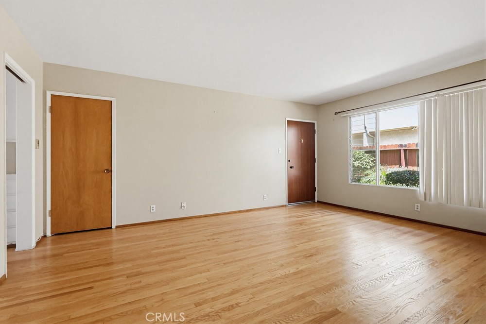 2060 E 3rd Street 3 Property Photo 12