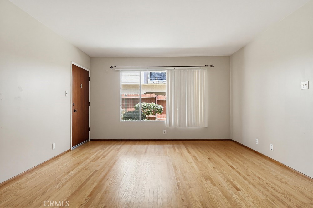 2060 E 3rd Street 3 Property Photo 13