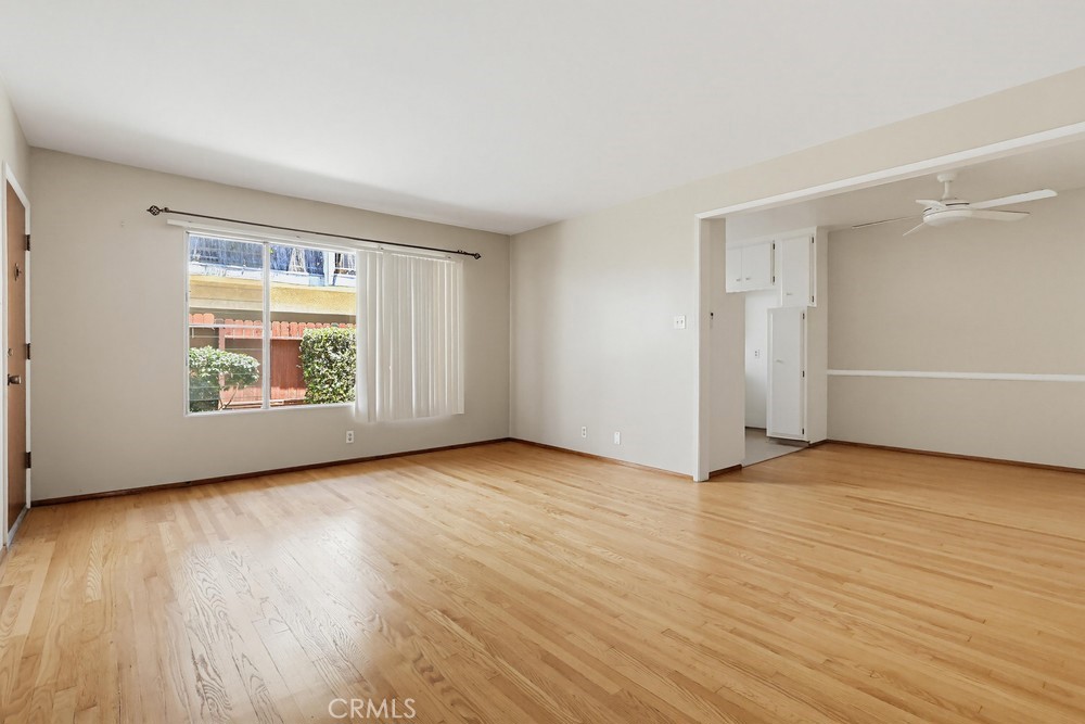 2060 E 3rd Street 3 Property Photo 14