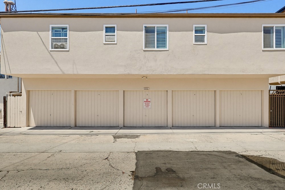 2060 E 3rd Street 3 Property Photo 41