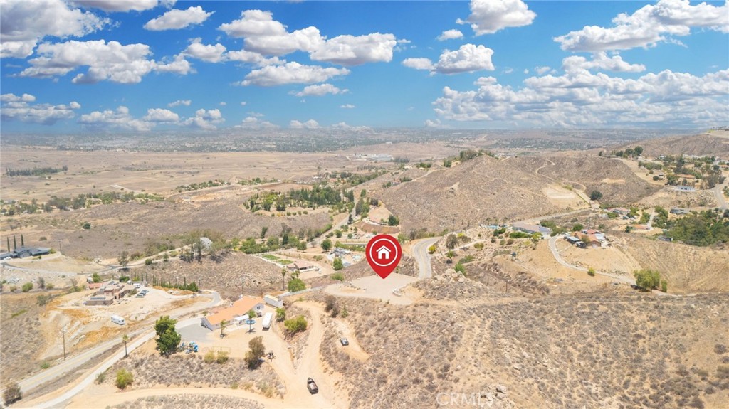 20825 Lakemount Court Property Photo 8