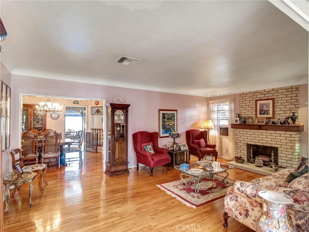1221 Idlewood Property Photo 6