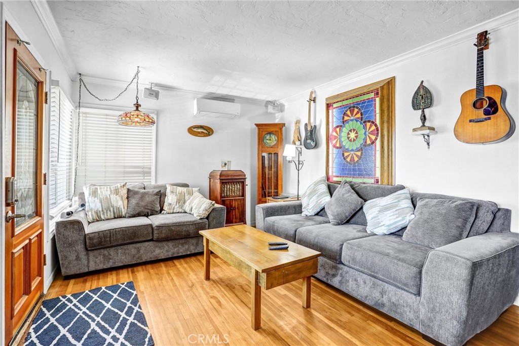 12817 Cullen Property Photo 7