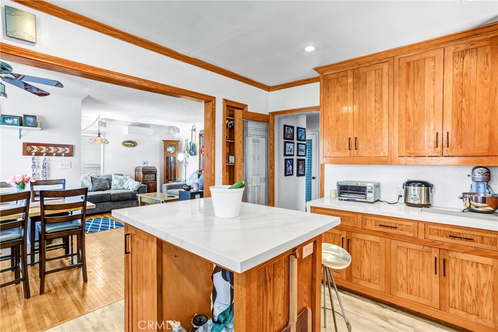 12817 Cullen Property Photo 8