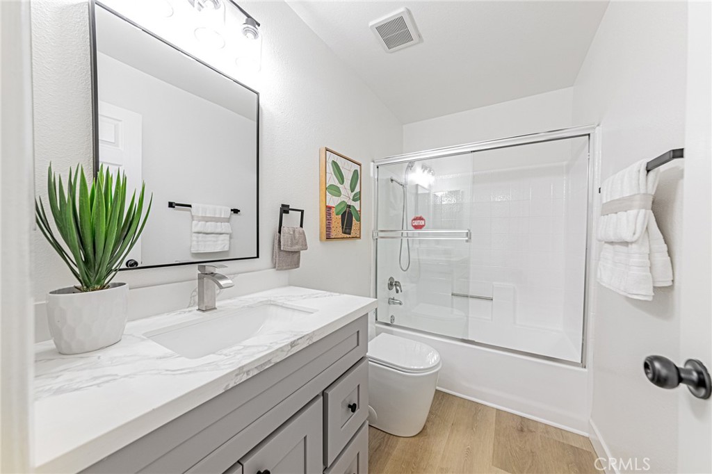 14682 Moon Crest Lane, #b Property Photo 12