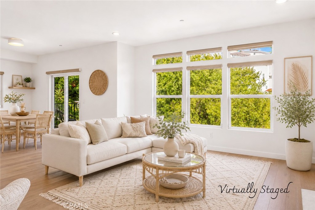 3822 Clayton Avenue Property Photo 1