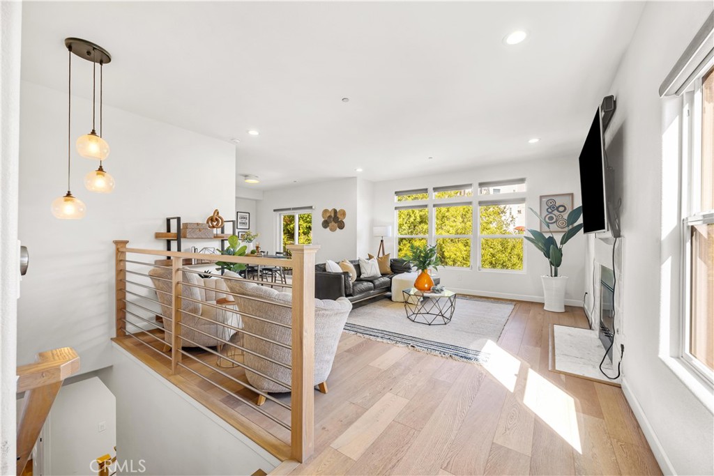 3822 Clayton Avenue Property Photo 4
