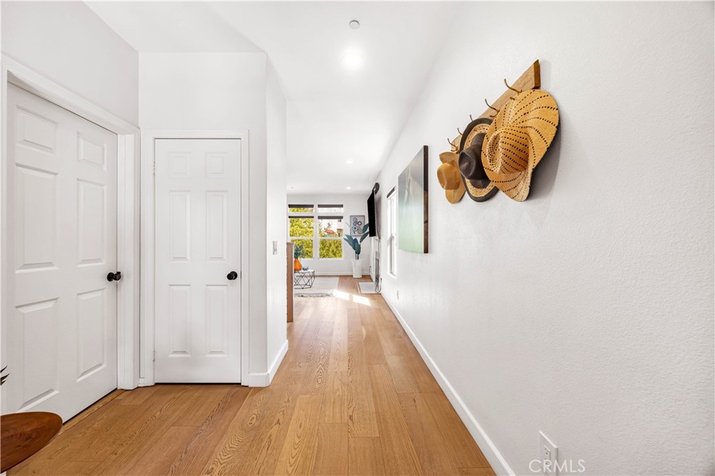 3822 Clayton Avenue Property Photo 23