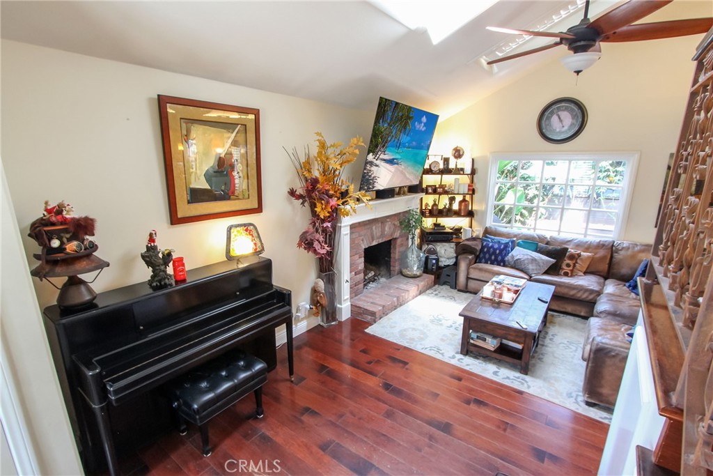 990 Trabuco Property Photo 13