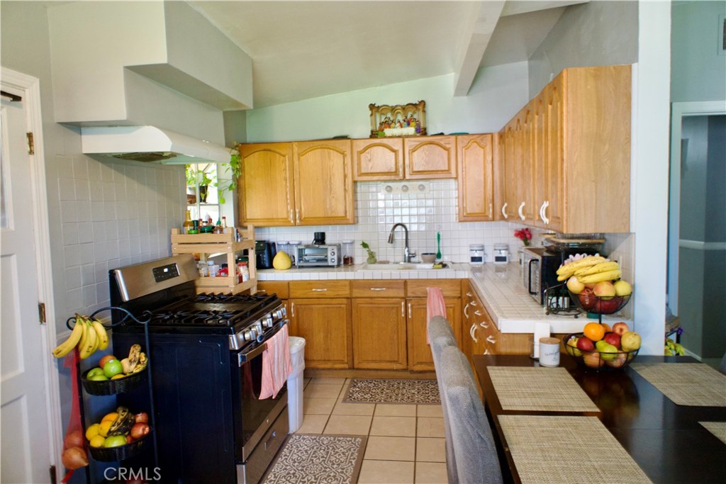 5825 N Orangecrest Property Photo 4