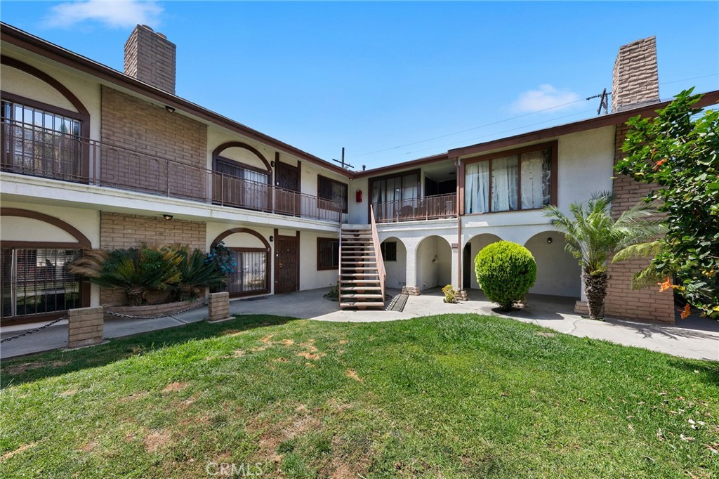 245 E Artesia Property Photo 8