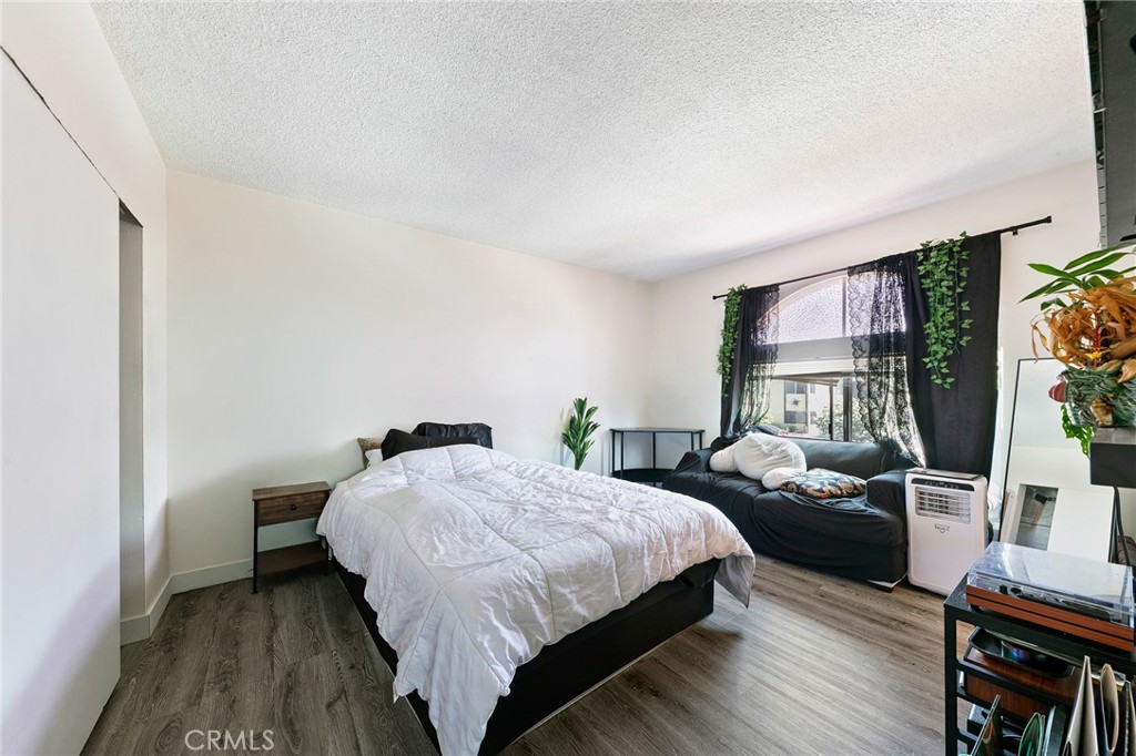 245 E Artesia Property Photo 11