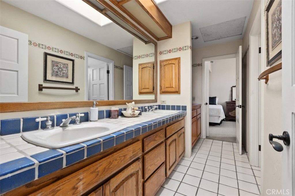 15 Vicksburg Property Photo 32